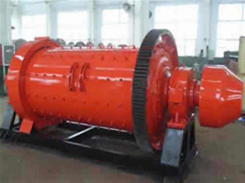 球磨機生產(chǎn)現(xiàn)場 球磨機生產(chǎn)現(xiàn)場